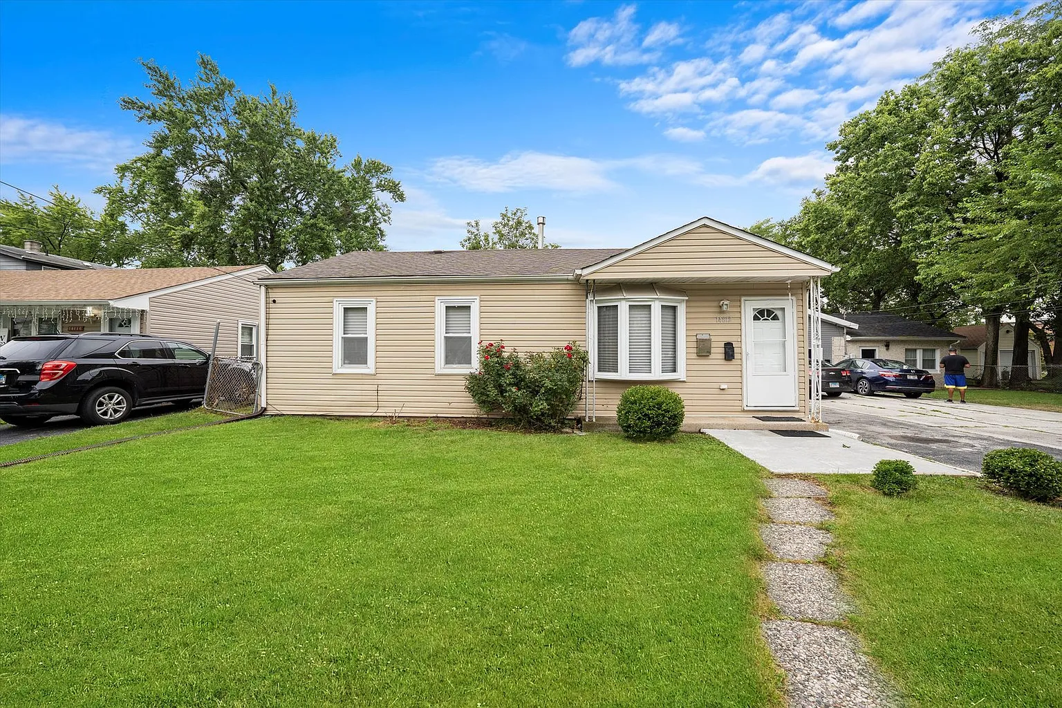 14812 Perry Ave photo 1