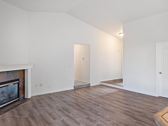 4th image of 2623 NE 6th Dr
