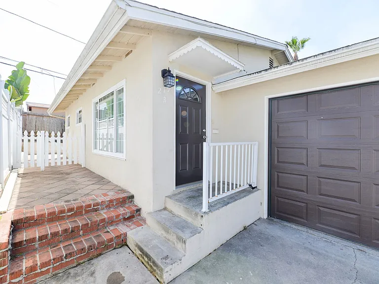 219 W Avenida Palizada — Photo 27