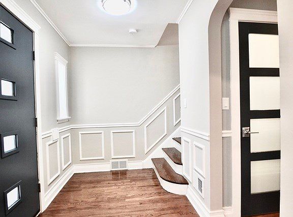 Spacious entry foyer