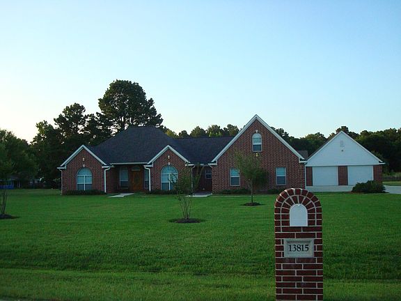 3rd image of 13815 Midway Dr