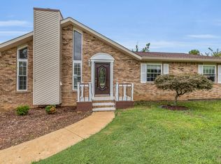 7918 Holly Hills Dr, Chattanooga, TN 37421