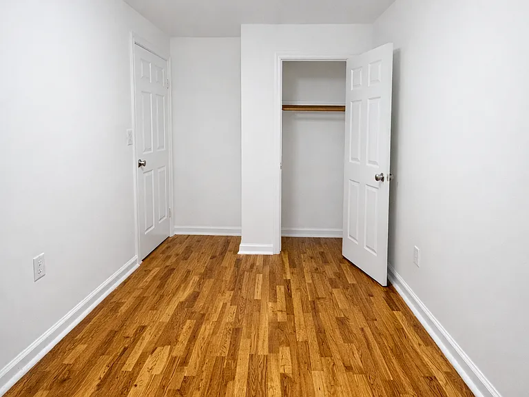 879 Elsmere Pl #2 — Photo 3