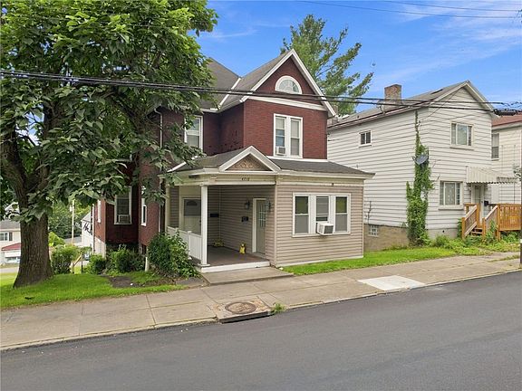 2nd image of 4716 Walnut St