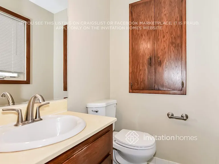 2601 E 121st St — Photo 16