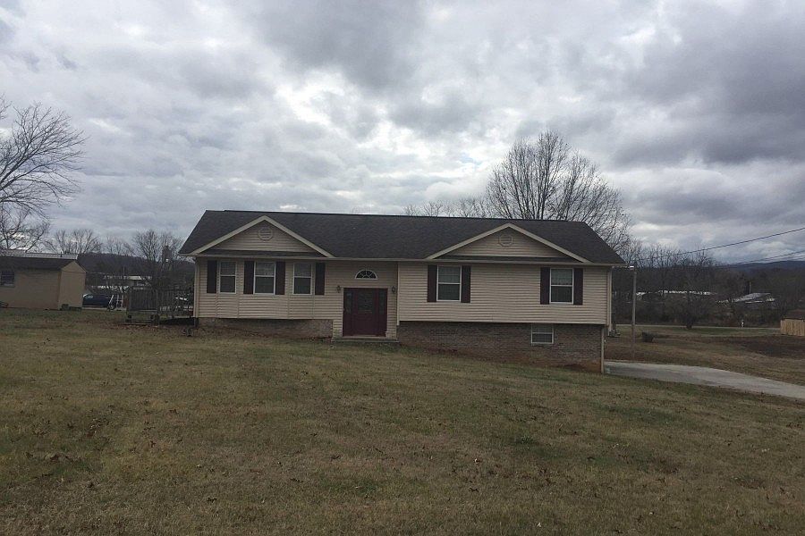1st image of 217 McNeil Cir