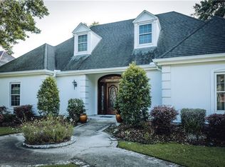 18 Grand Cypress Ct, New Orleans, LA 70131