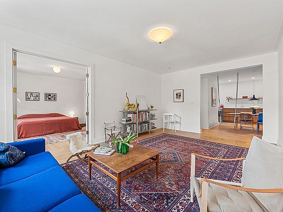 4th image of 385 Argyle Rd APT 2G