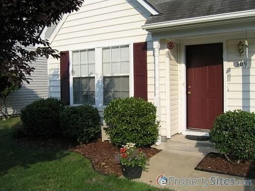 1st image of 309 Pebble Creek Dr