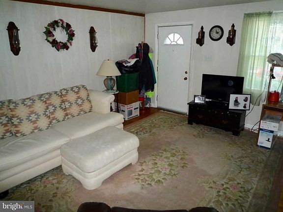 4th image of 3003 W Court Ave