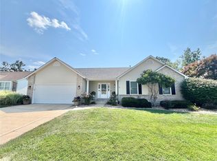 142 Butternut Stage Dr, Saint Peters, MO 63376