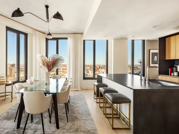 856 Washington Avenue image 7 of 30