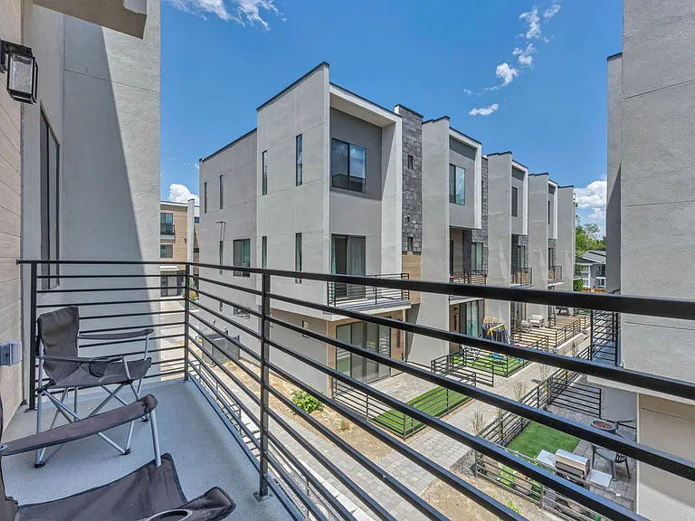 150 Rissone Ln #1 — Photo 48
