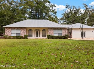 21601 Billy Johnson Rd, Moss Point, MS 39562