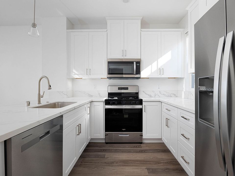 1st image of 341 E 30th St E #103