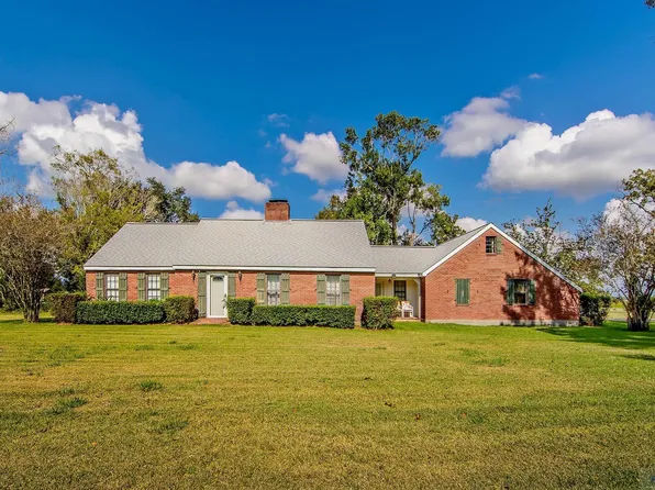 520 Pelican Dr, Raceland, LA 70394