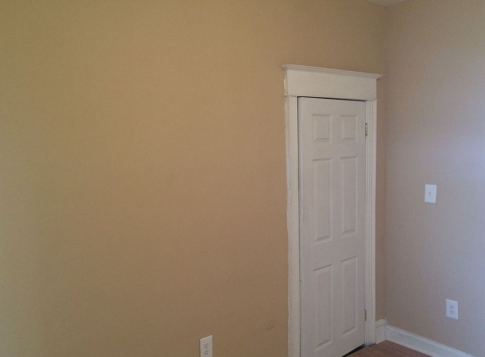 2nd image of 1828 S Alden St
