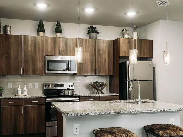 11996 Ridge Pkwy — Photo 1