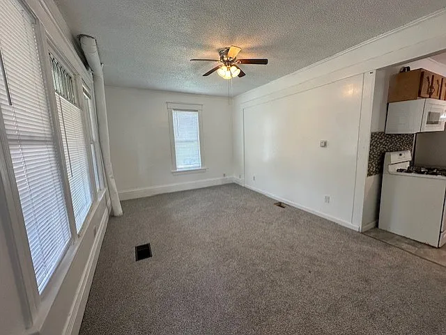 1222 Como Ave SE — Photo 4