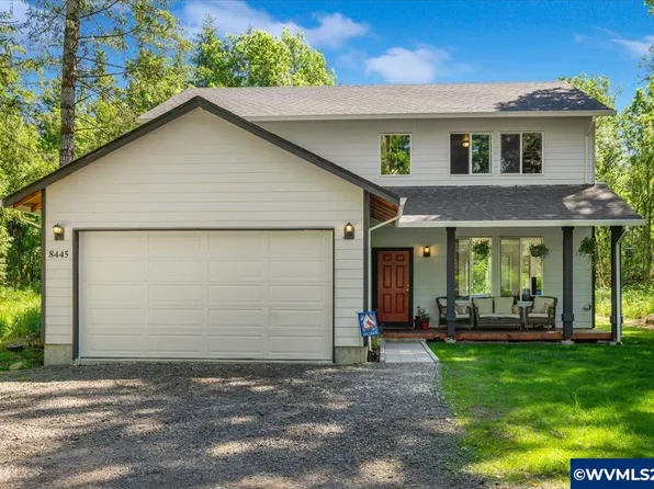 8445 King Rd, Grand Ronde, OR 97347