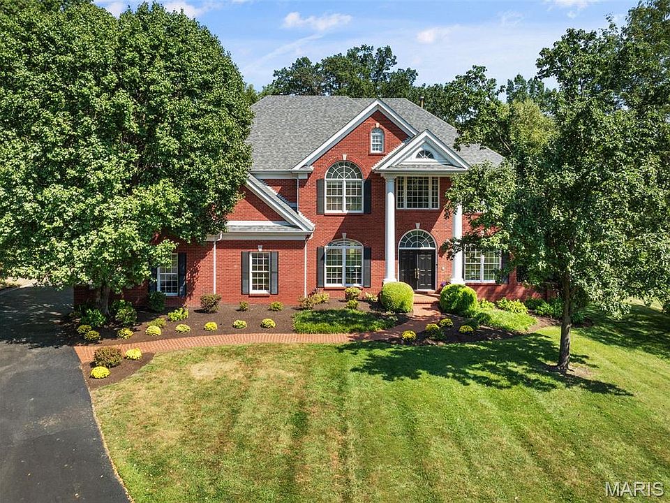 1st image of 3 Longrove Ln