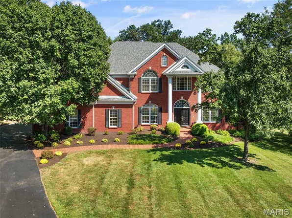 3 Longrove Ln, Saint Louis, MO 63131