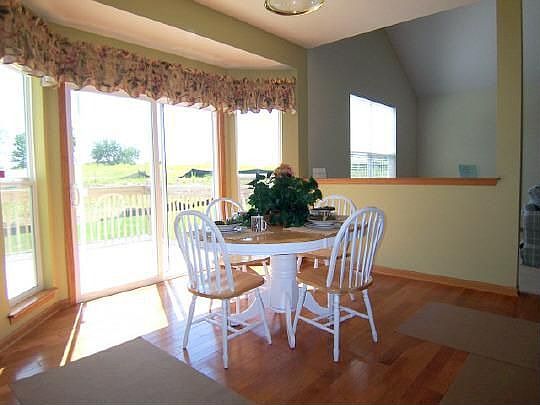 4th image of 15320 Twin Oaks Ln
