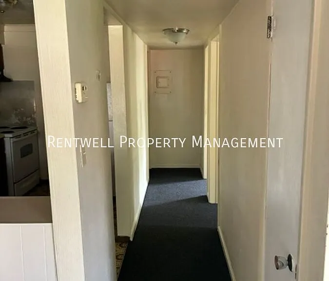 1441 Fairmont St #9 — Photo 7