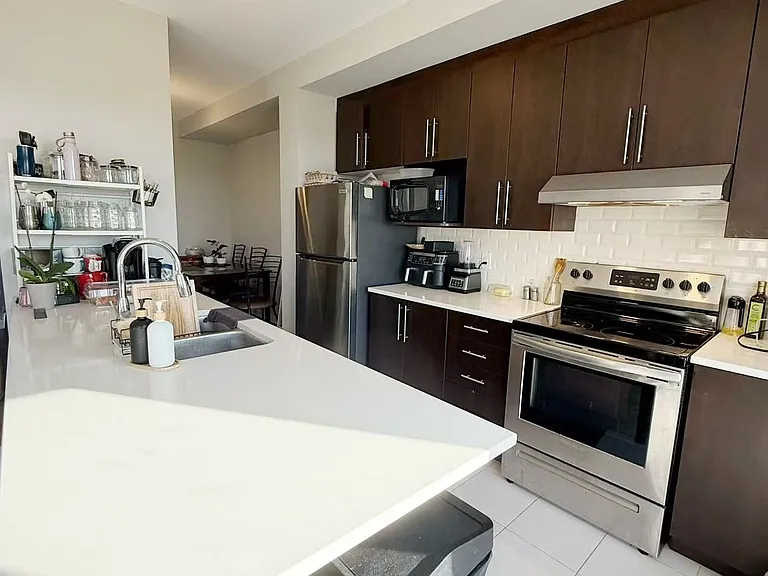 75 Aura Ave — Photo 9