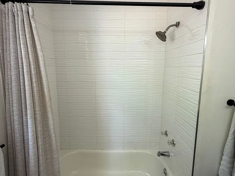 919 SW 6th Ave — Photo 15
