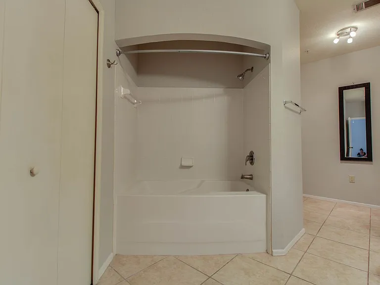107 Vista Verdi Cir #213 — Photo 11
