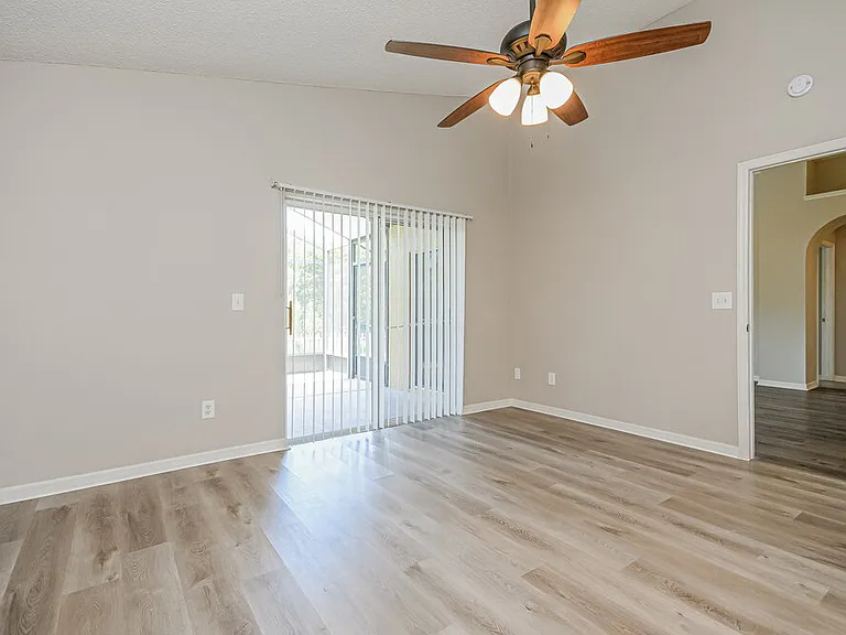 11528 Grazeley Ct — Photo 11