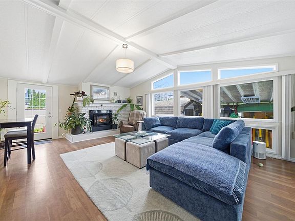 2nd image of 124 Cooper Rd #2