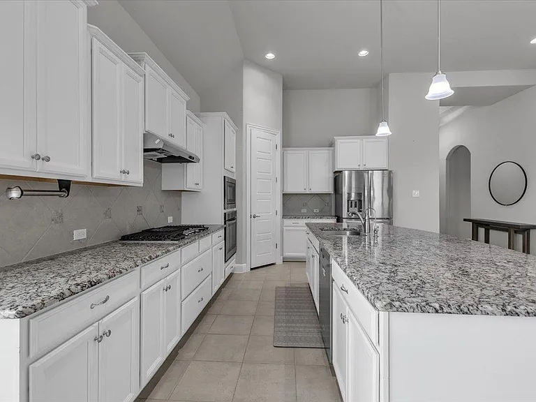 21301 Resource Rd — Photo 5