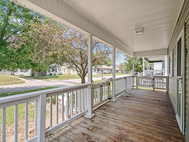 Listing photo 4