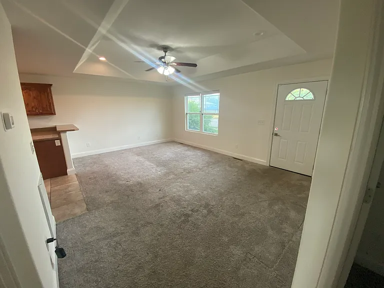 2216 Annie Baxter Ave — Photo 9