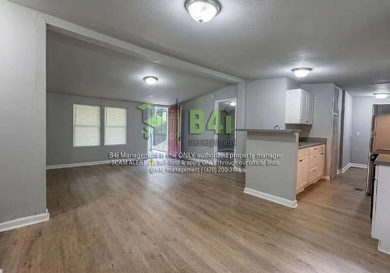 355 Steele Dr — Photo 9