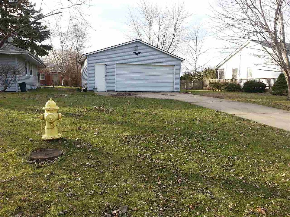 2nd image of 3035 17th St