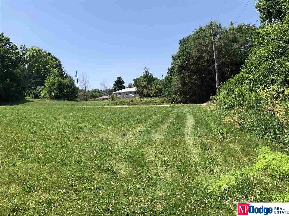 2nd image of 2433 N 140th St