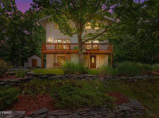 116 Redwood Ct, Milford, PA 18337