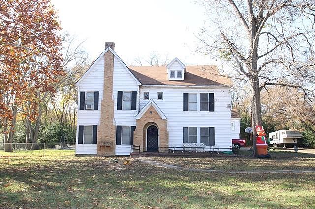 1st image of 617 N Naid St