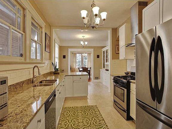 5th image of 76 Versailles Blvd