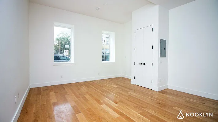 Rented by Nooklyn NYC LLC | media 59