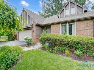 6807 Pine Creek Dr, Toledo, OH 43617