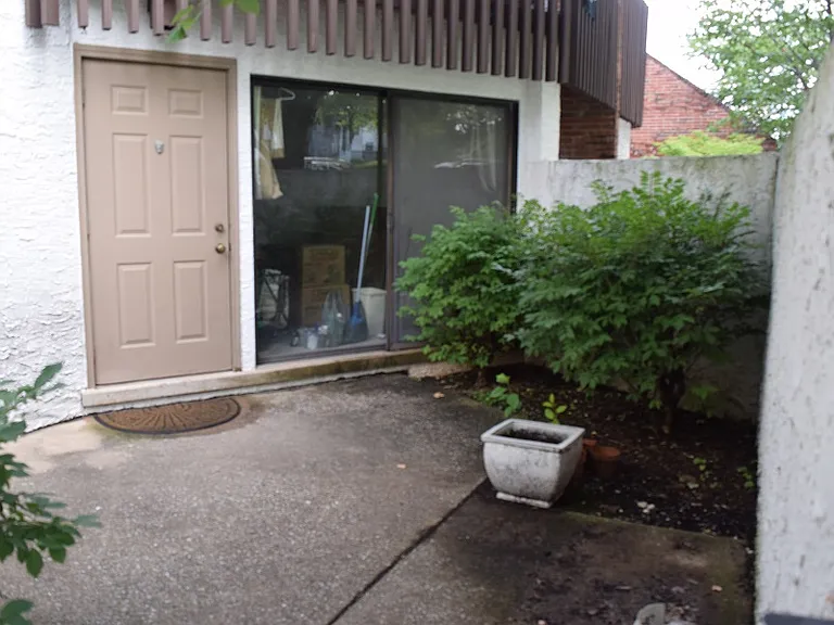 801-8 Stratford Dr — Photo 20