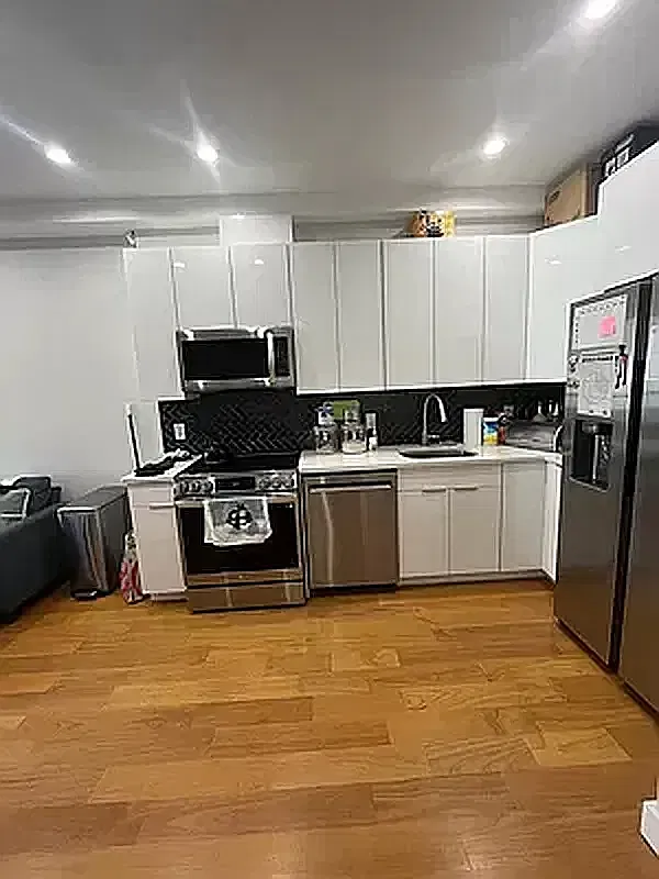 1419 Herkimer Street — Photo 1
