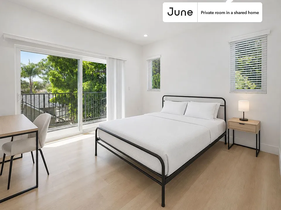 1321 N June St #D