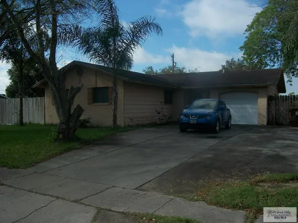 2033 S 2nd St, Kingsville, TX 78363