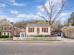 3 Mill St, Elsah, IL 62028