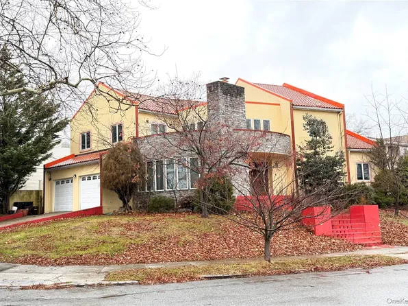 26105 Bridgewater Avenue, Glen Oaks, NY 11004